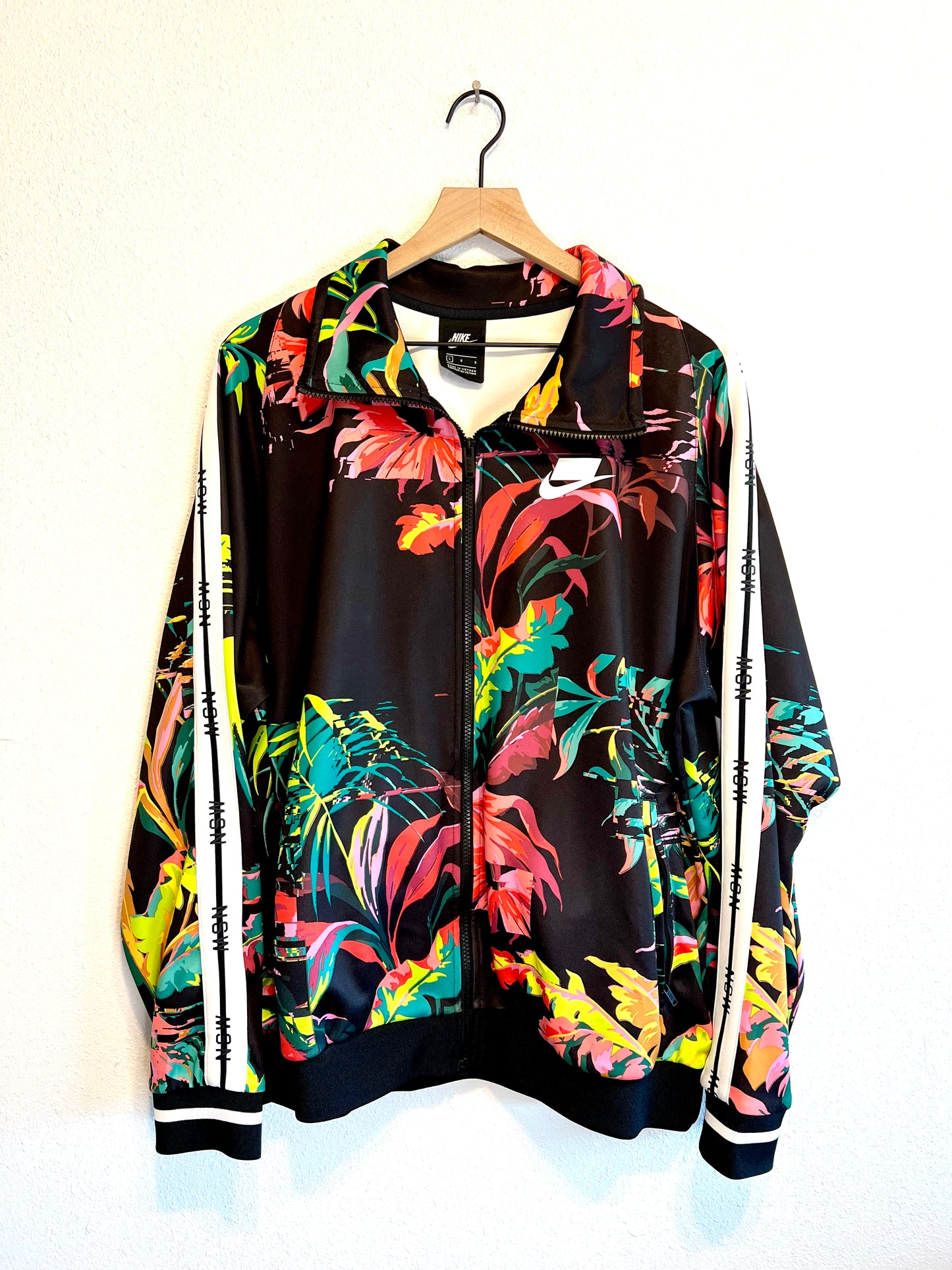 Nike sportswear sales nsw palm tree